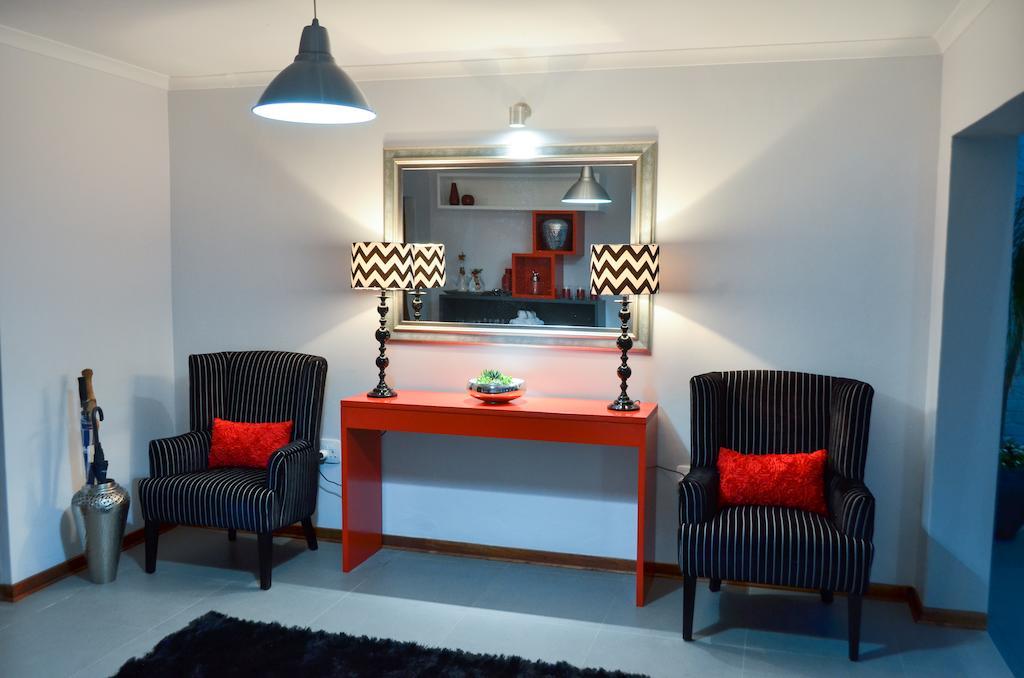 Yalla Yalla Boutique Hotel ウィットバンク エクステリア 写真