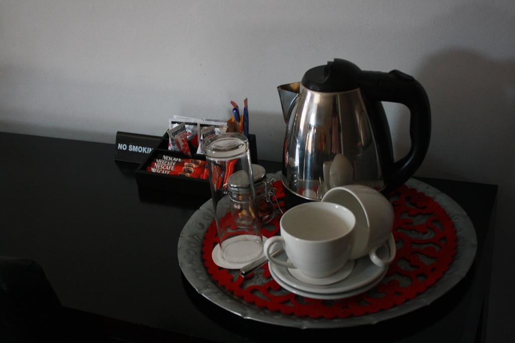 Yalla Yalla Boutique Hotel ウィットバンク エクステリア 写真