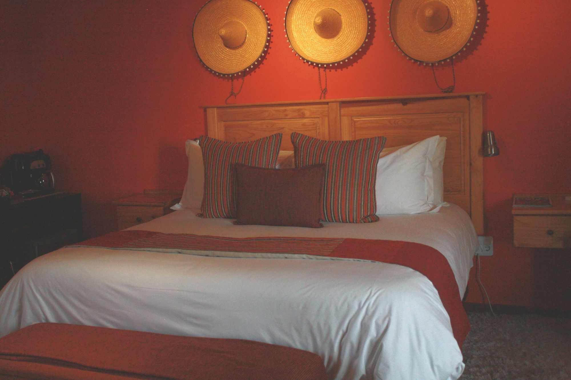 Yalla Yalla Boutique Hotel ウィットバンク エクステリア 写真